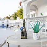 66 Adm Clara - Beautifully Renovated Villa *