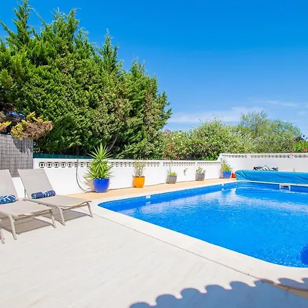 66 Adm Clara - Beautifully Renovated