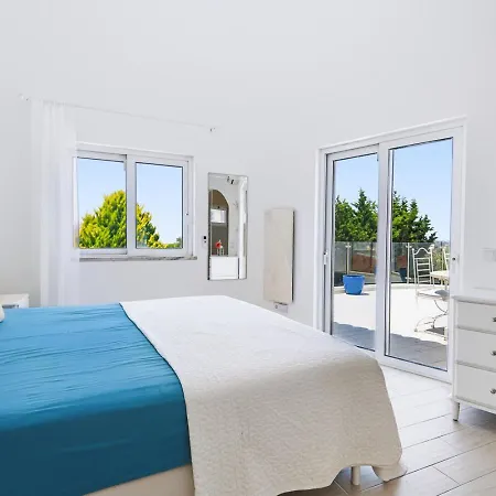 Villa 66 Adm Clara - Beautifully Renovated *