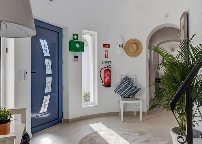 Βίλα 66 Adm Clara - Beautifully Renovated