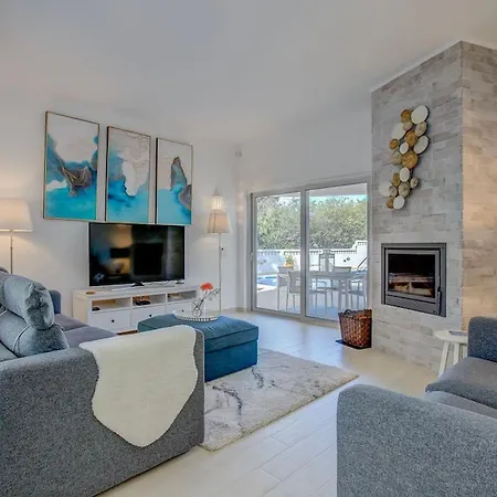 Βίλα 66 Adm Clara - Beautifully Renovated *